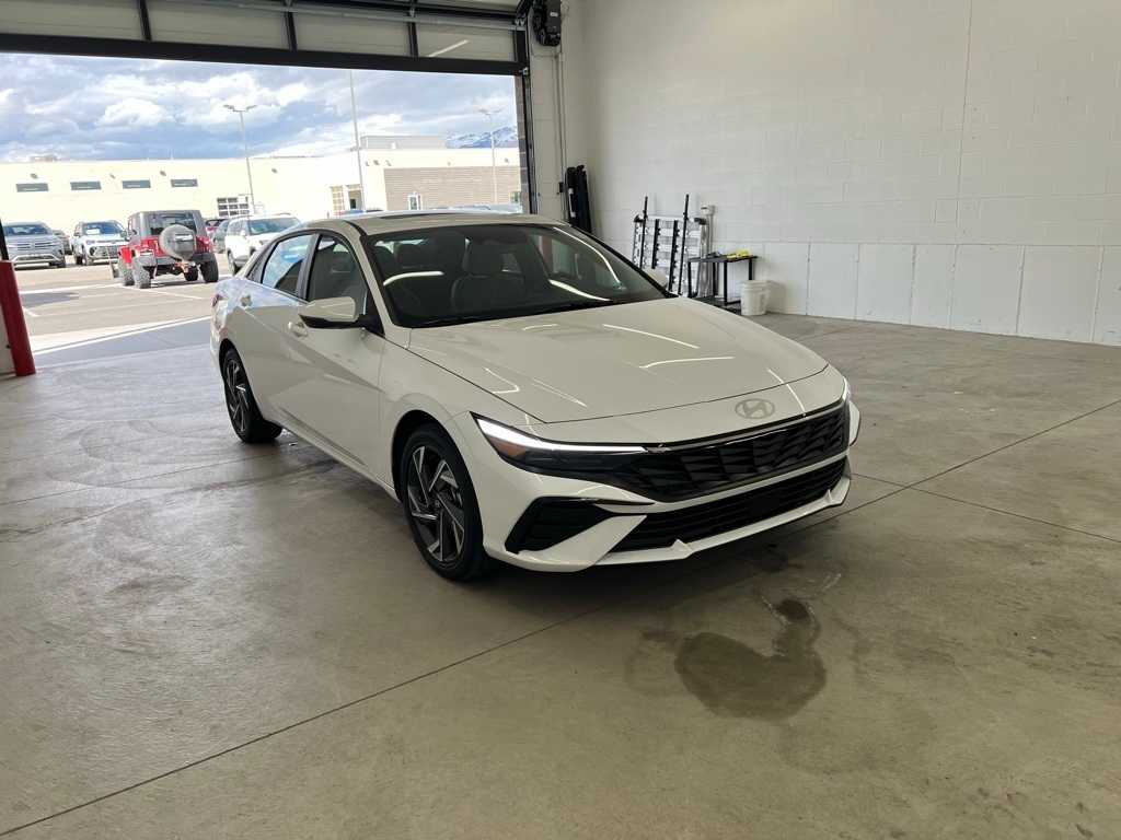 2025 Hyundai Elantra Hybrid Limited photo 9