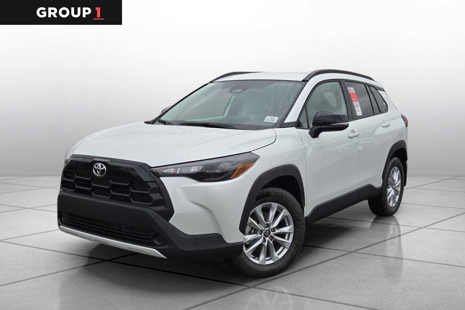 2026 Toyota Corolla Cross LE's photo