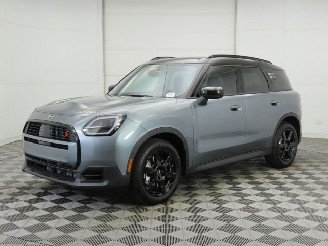 2026 MINI Countryman S's photo