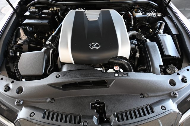 2022 Lexus IS 350 F SPORT photo 22