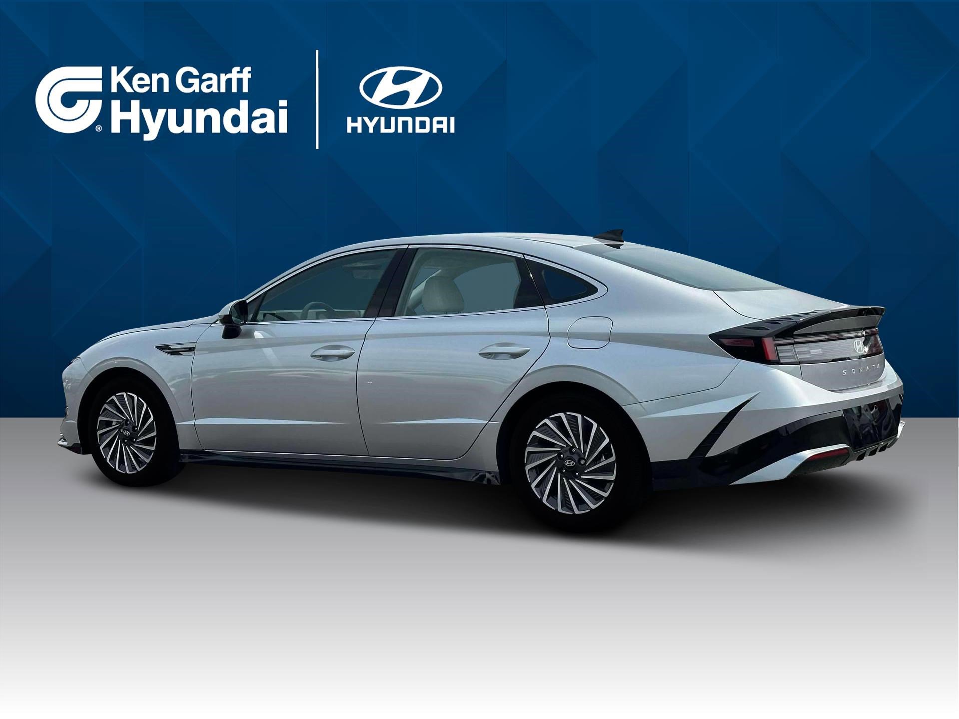 2025 Hyundai Sonata Hybrid Limited photo 4