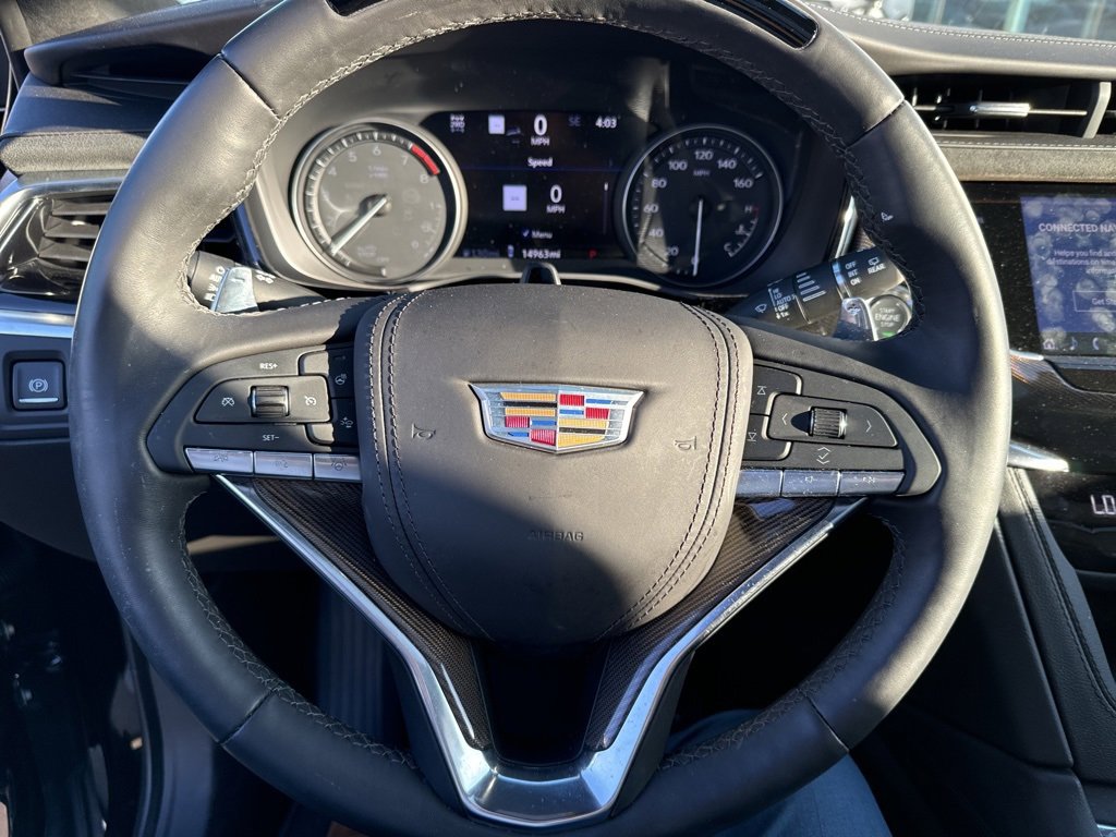 2025 Cadillac XT6 Sport photo 2