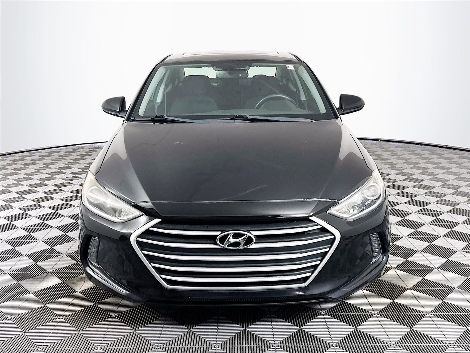 2017 Hyundai Elantra Value Edition photo 2