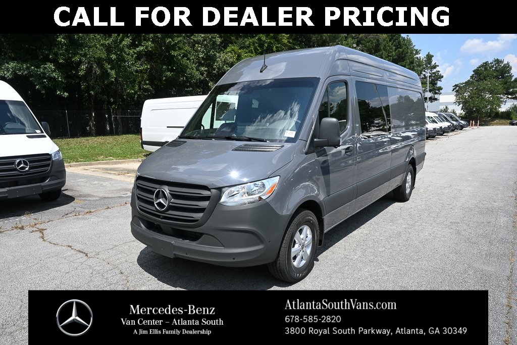 2025 Mercedes-Benz Sprinter Crew Van Base's photo