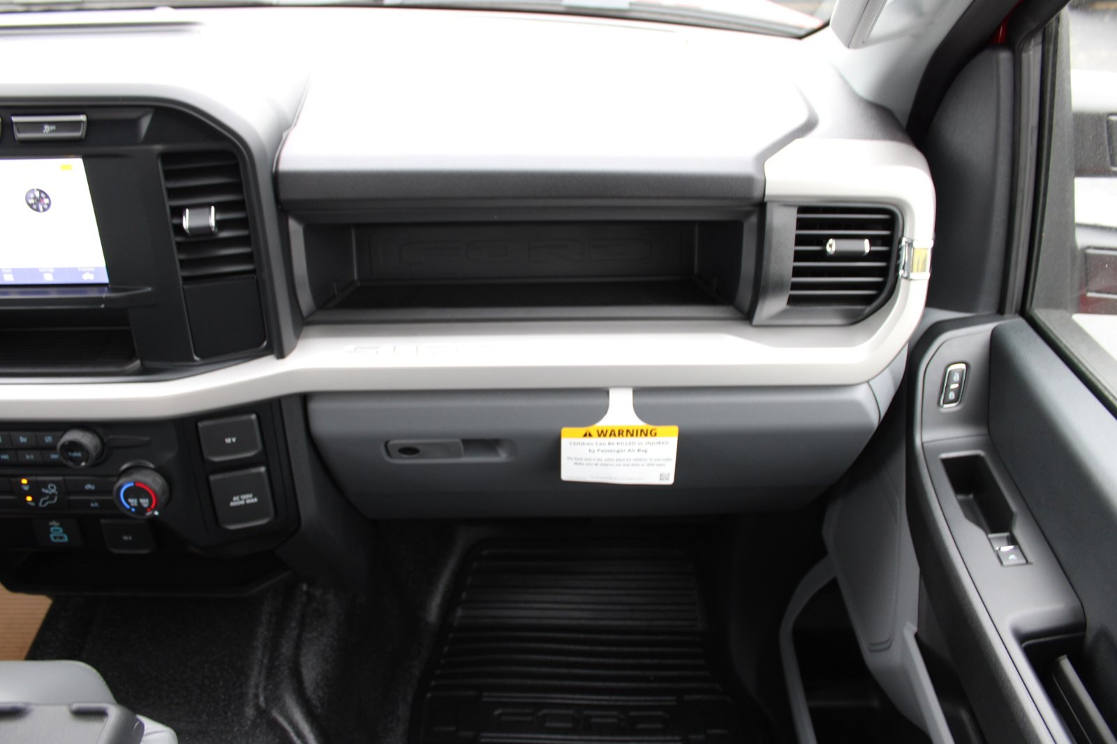 2023 FORD F-350 - Image 32