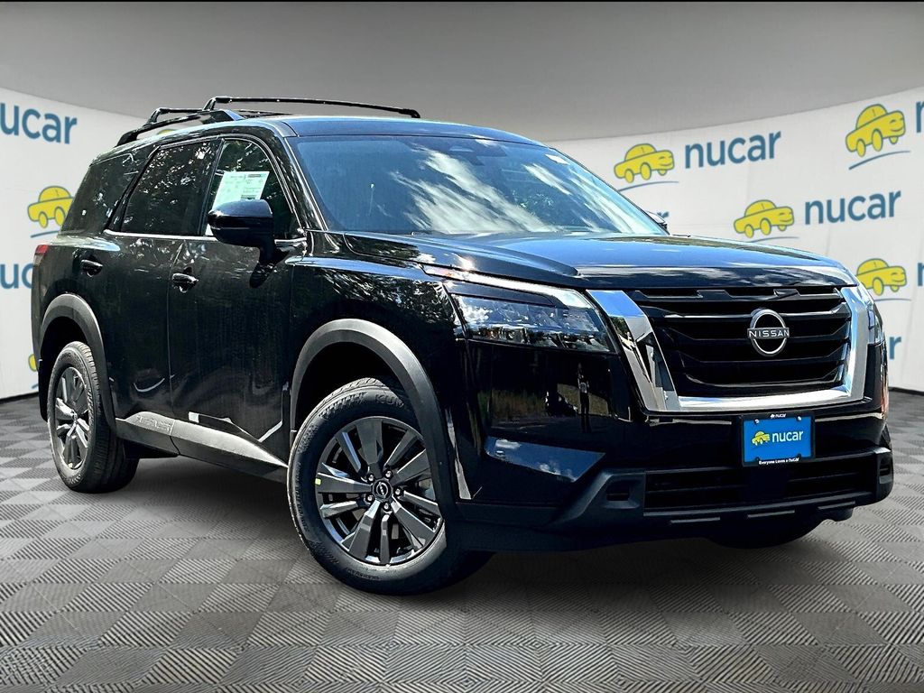 2025 Nissan Pathfinder SV's photo
