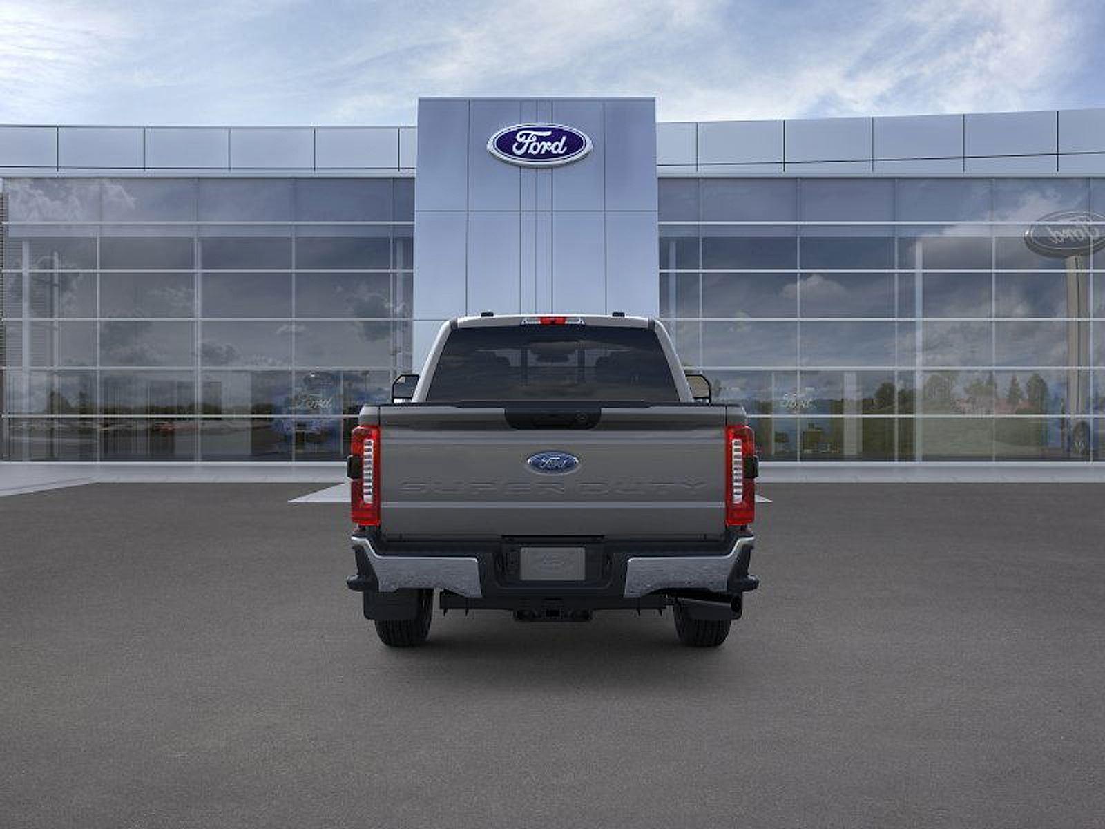 2026 Ford F-250 XLT photo 4
