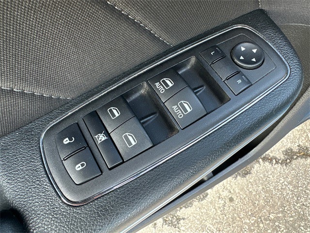 2023 Dodge Charger R/T photo 28