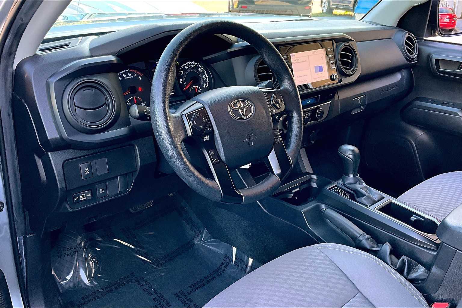 2023 Toyota Tacoma SR 4x4 photo 16