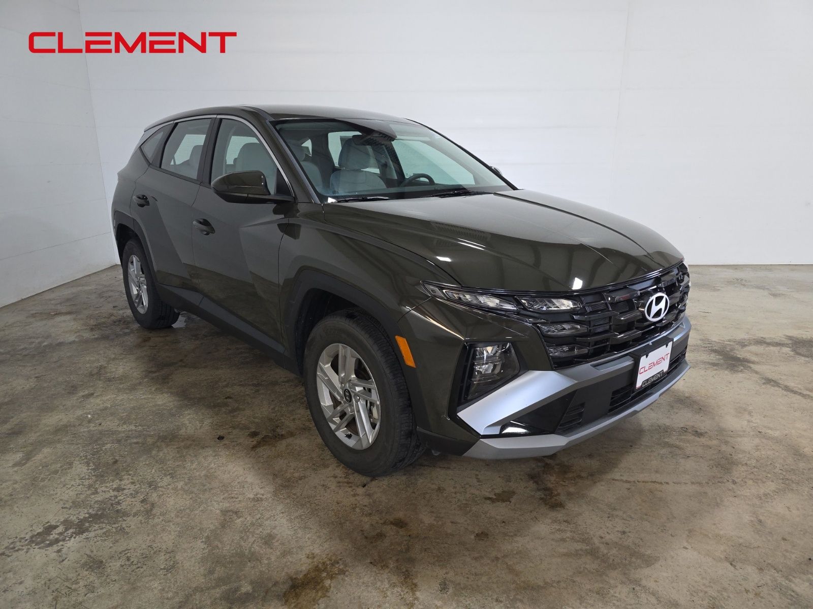 2025 Hyundai Tucson SE photo 3