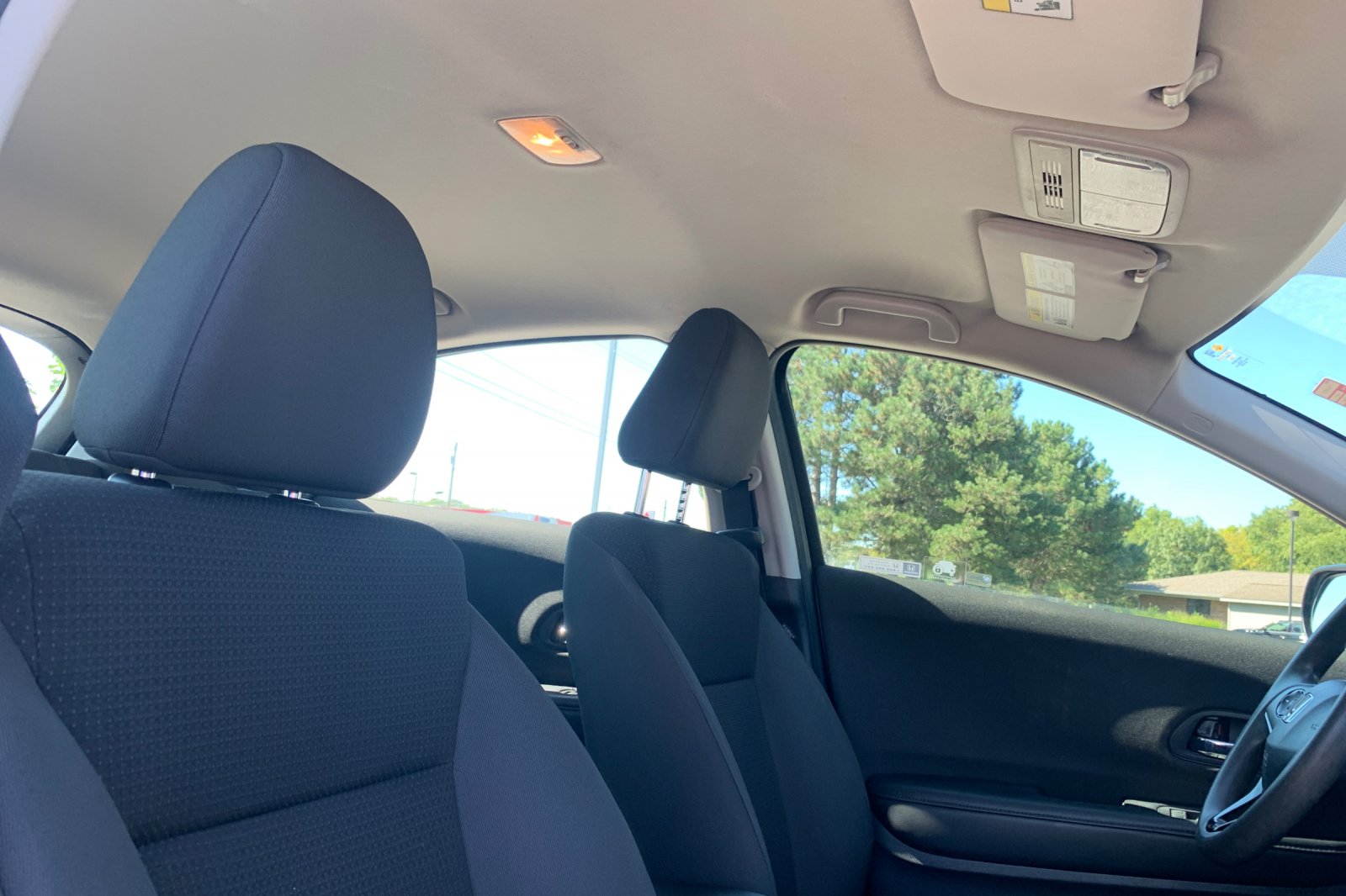 2020 Honda HR-V LX photo 22