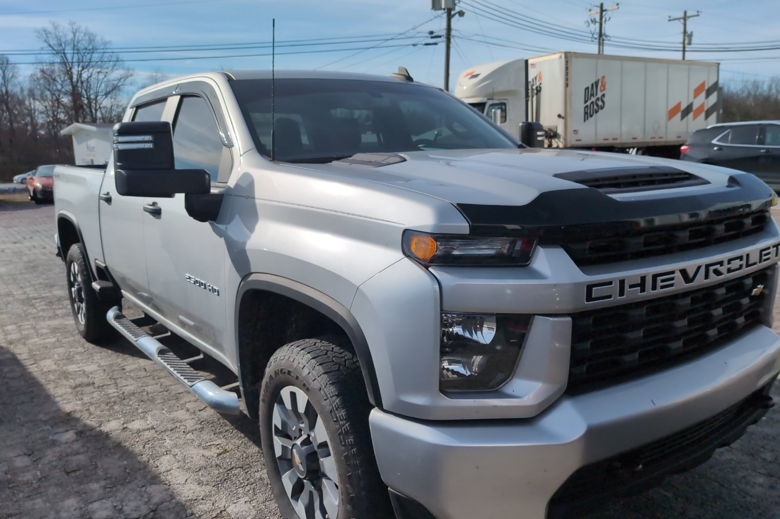 2021 Chevrolet Silverado 2500HD Custom photo 2