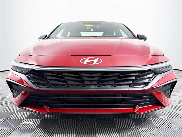 2025 Hyundai Elantra Hybrid SEL Sport photo 9