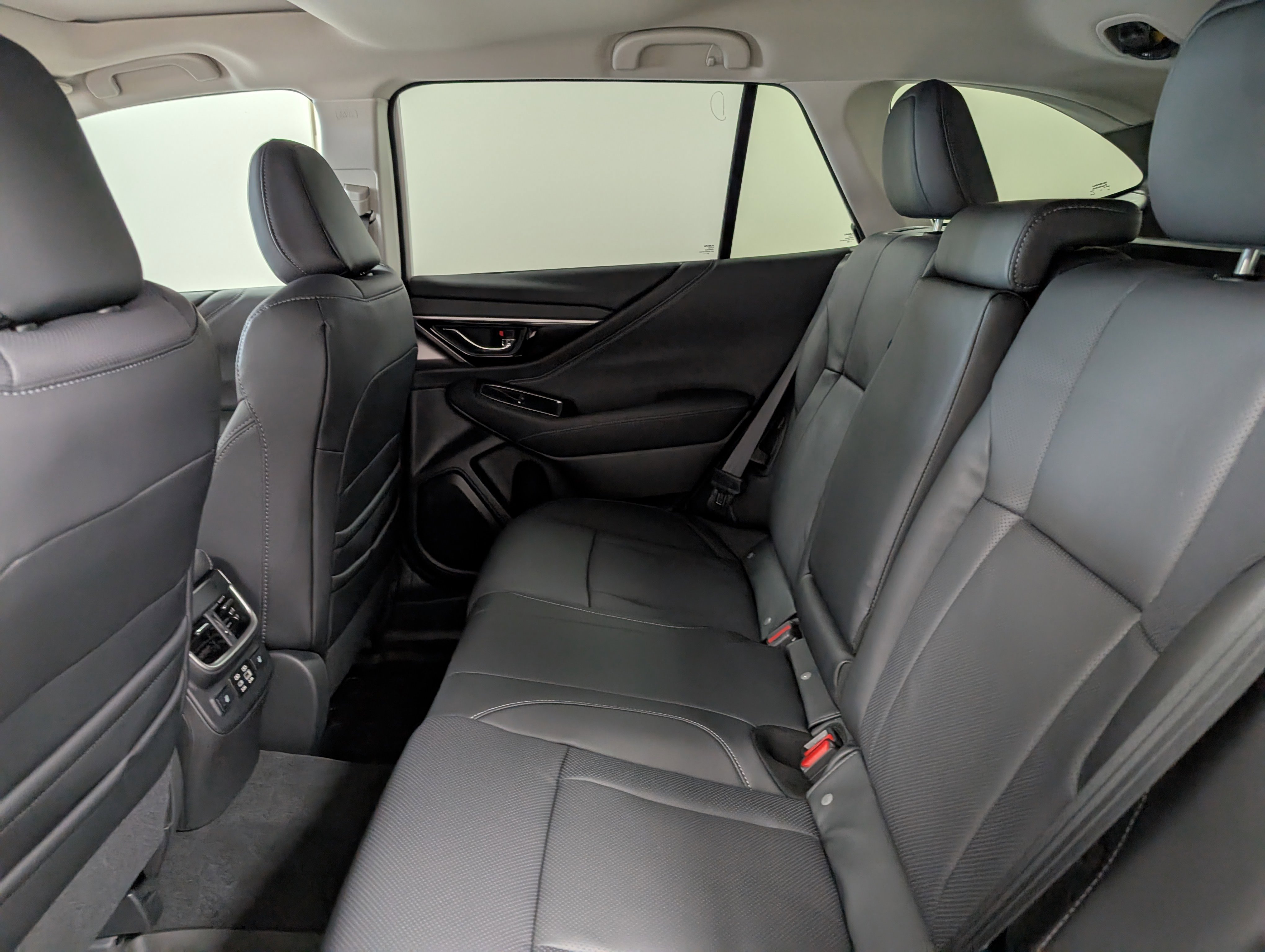 2025 Subaru Outback Limited photo 3