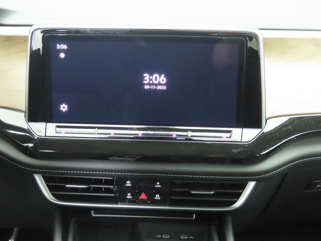 2026 Volkswagen Atlas SE Technology photo 14