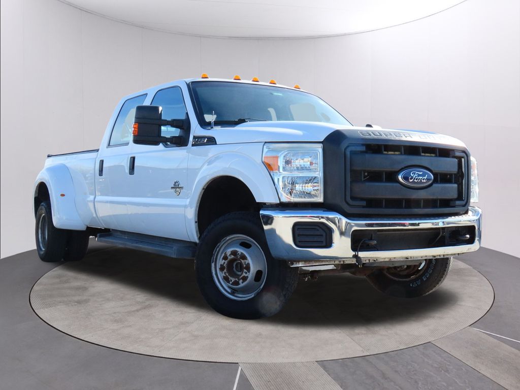 2015 Ford F-350 Super Duty XL's photo