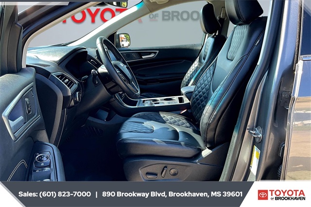 2024 Ford Edge Titanium photo 17