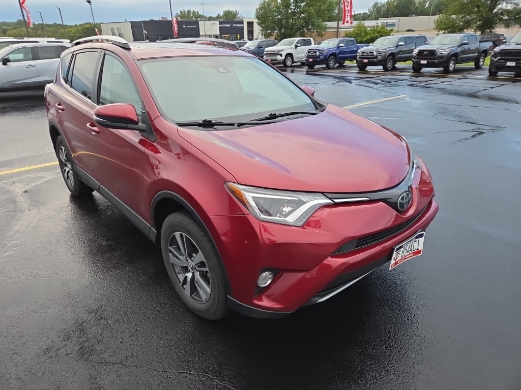 2018 Toyota RAV4 Adventure XLE photo 2