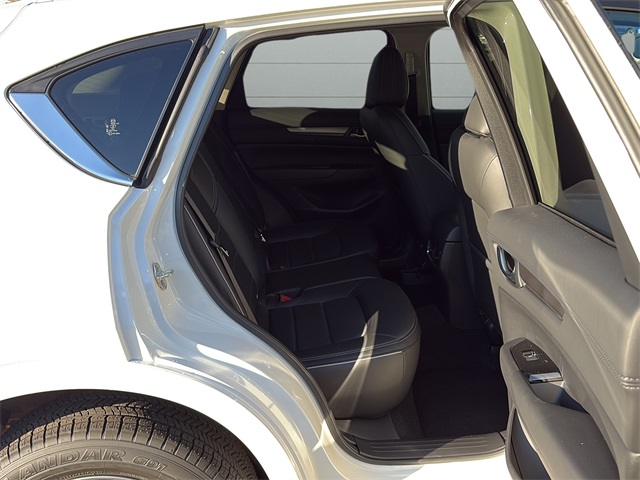 2025 Mazda CX-5 2.5 S Preferred photo 8