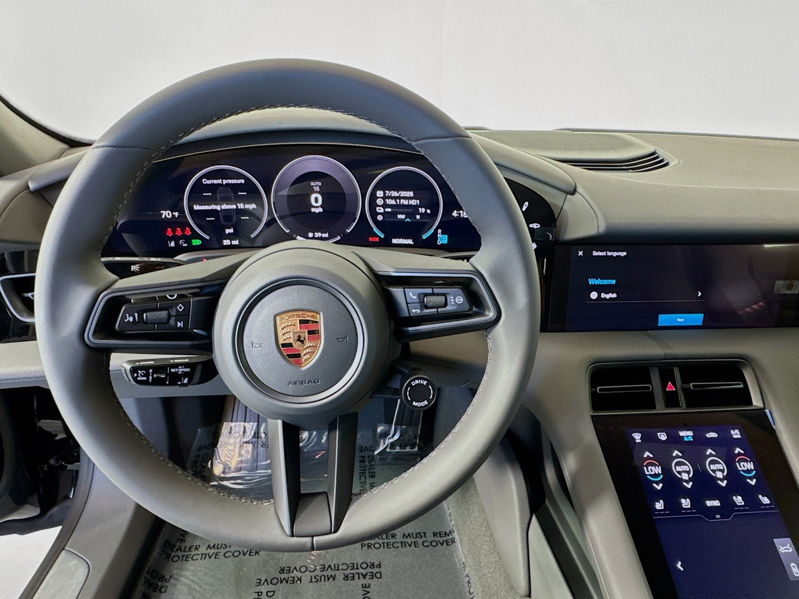 2025 Porsche Taycan 4 photo 13