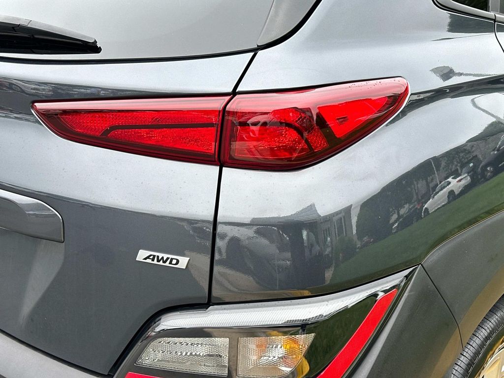 2023 Hyundai Kona SEL photo 6
