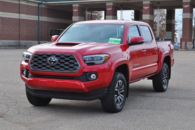 2023 Toyota Tacoma TRD Sport photo 3
