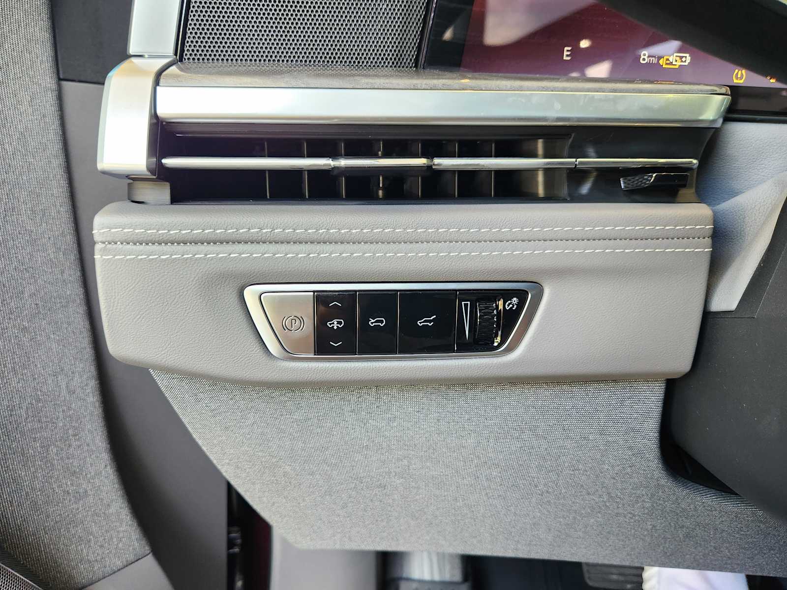2026 Cadillac Escalade IQ Sport photo 14