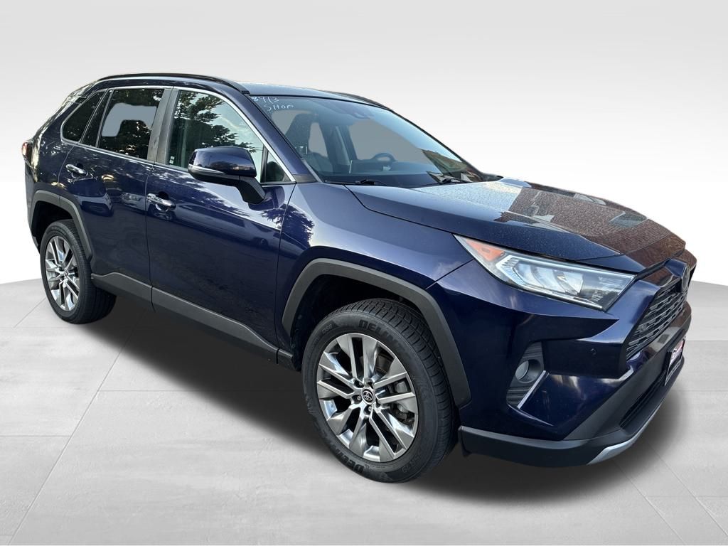 2021 Toyota RAV4 Limited photo 6