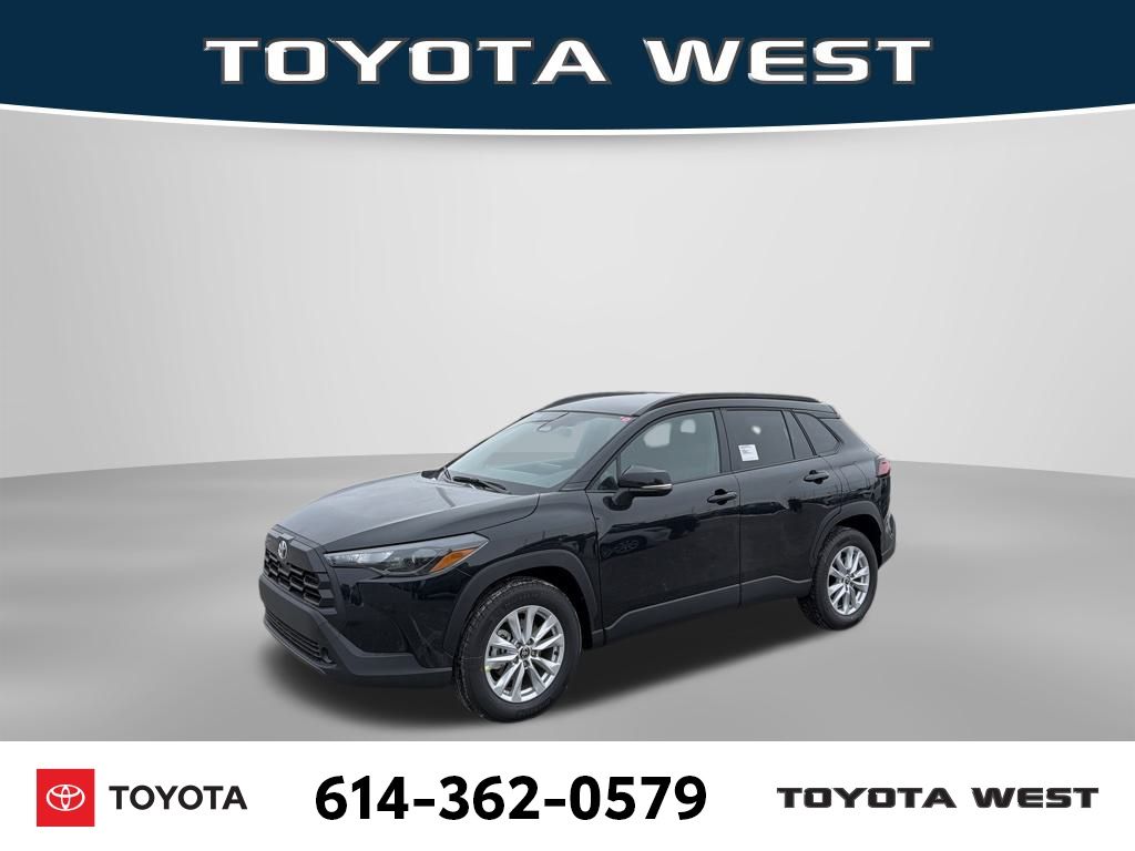 2026 Toyota Corolla Cross LE's photo