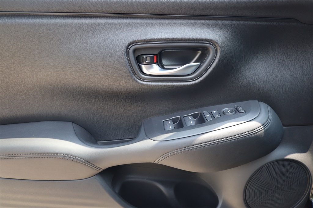 2026 Honda HR-V LX photo 21