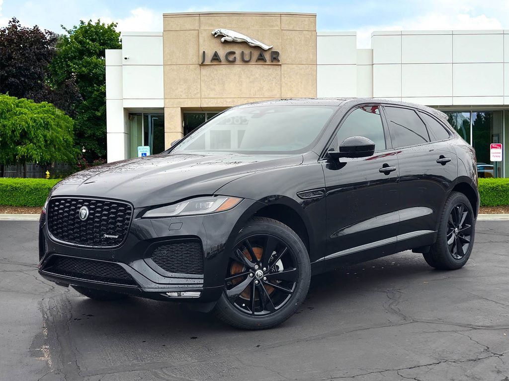 2024 Jaguar F-PACE R-Dynamic S's photo