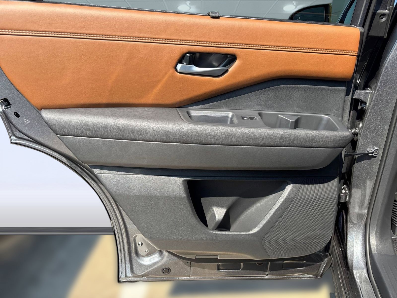 2025 Nissan Pathfinder Platinum photo 23