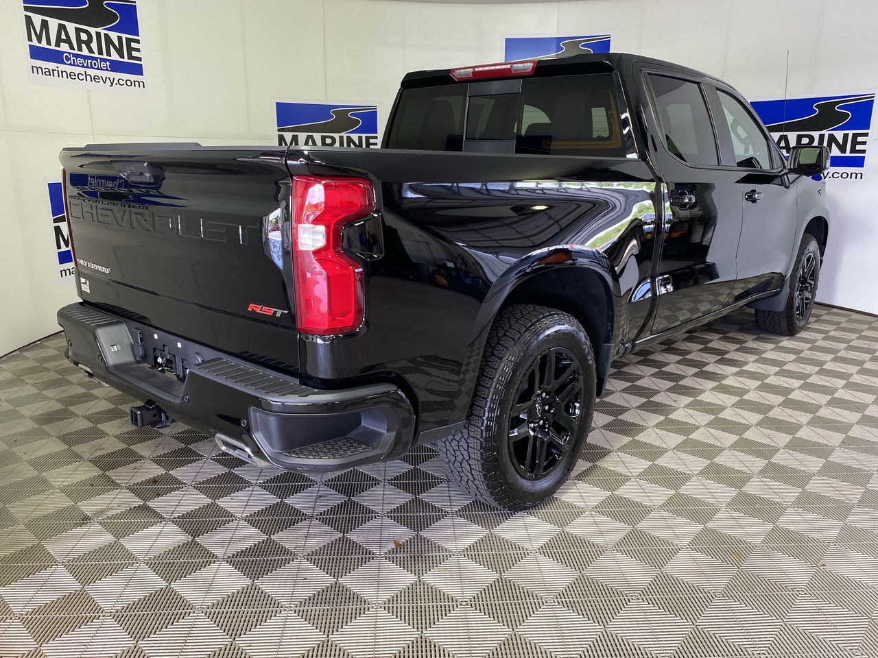 2025 Chevrolet Silverado 1500 RST photo 7
