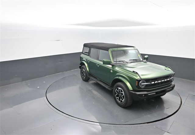 2022 Ford Bronco Outer Banks photo 12