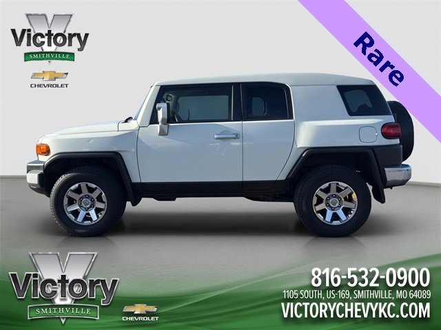 2014 Toyota FJ Cruiser Trail Teams Special Edition photo 3