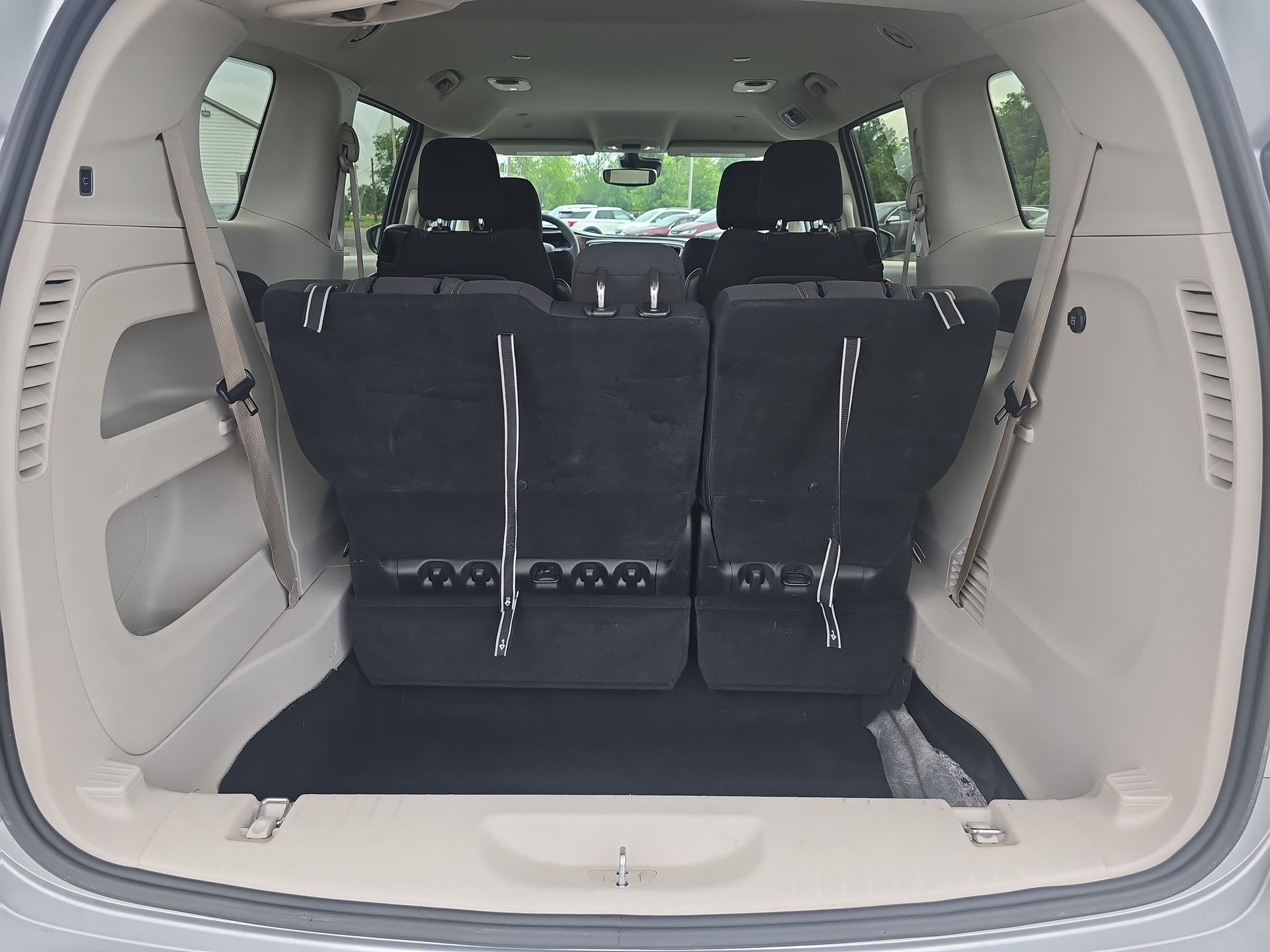 2023 Chrysler Voyager LX photo 48