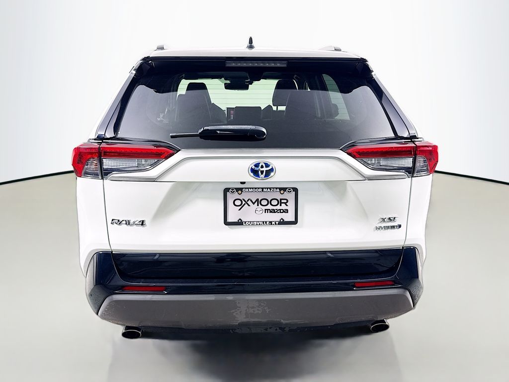 2020 Toyota RAV4 Hybrid XSE photo 5