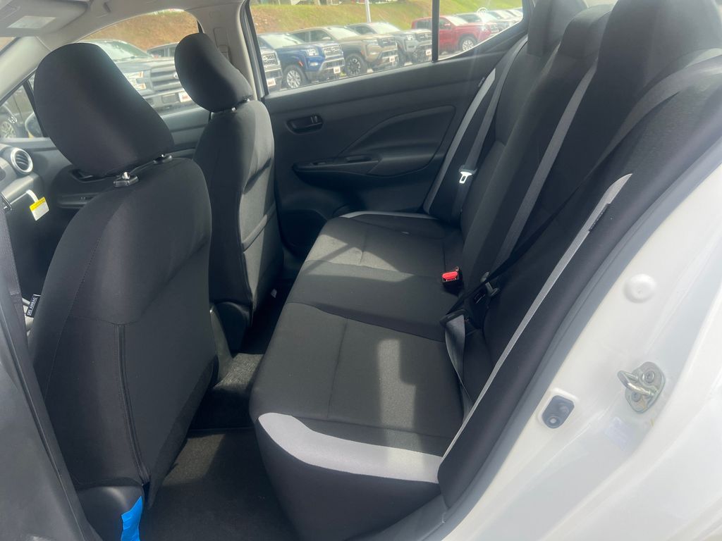 2025 Nissan Versa 1.6 S photo 22