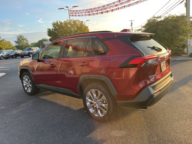 2019 Toyota RAV4 XLE Premium photo 35