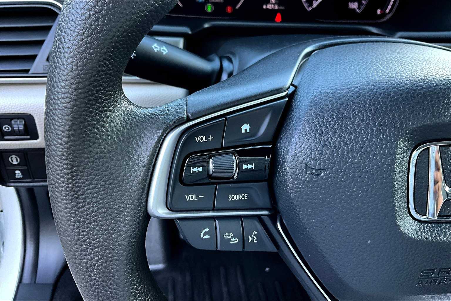 2019 Honda Accord LX 1.5T photo 21