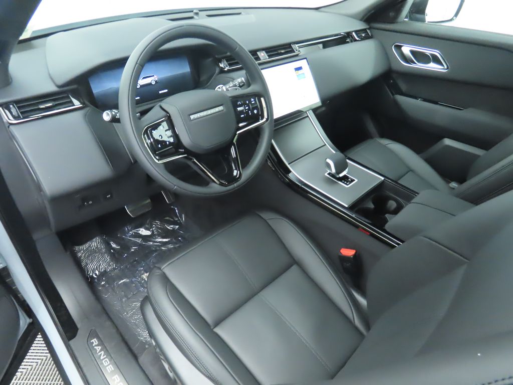 2025 Land Rover Range Rover Velar SE photo 9