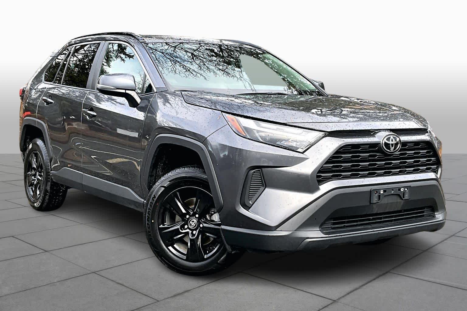 Used 2024 Toyota RAV4 XLE with VIN 2T3W1RFV1RC280746 for sale in Kansas City