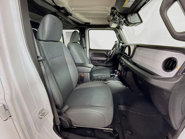 2024 Jeep Gladiator Willys photo 25