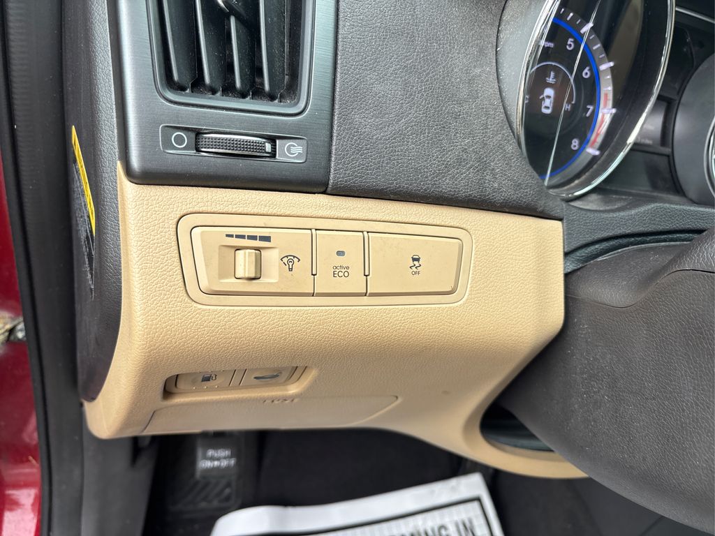 2013 Hyundai Sonata GLS photo 27