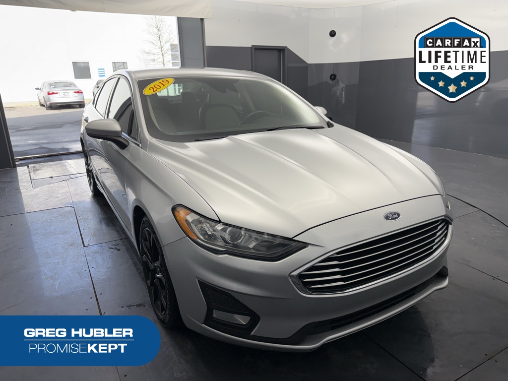 2019 Ford Fusion SE's photo