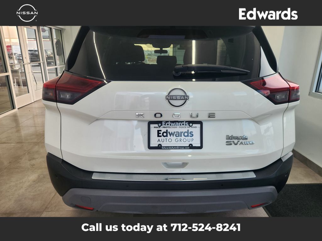 2023 Nissan Rogue SV photo 7
