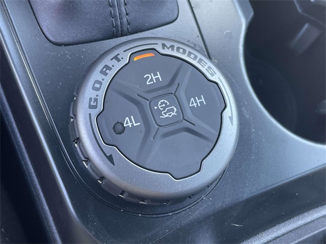 2025 Ford Bronco Base photo 10