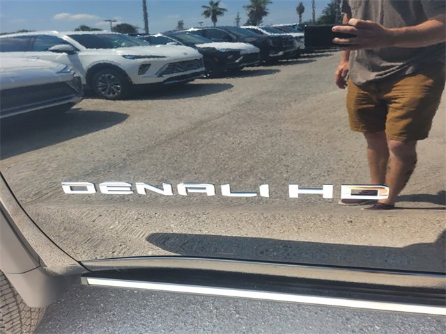 2025 Gmc Sierra HD Denali photo 4