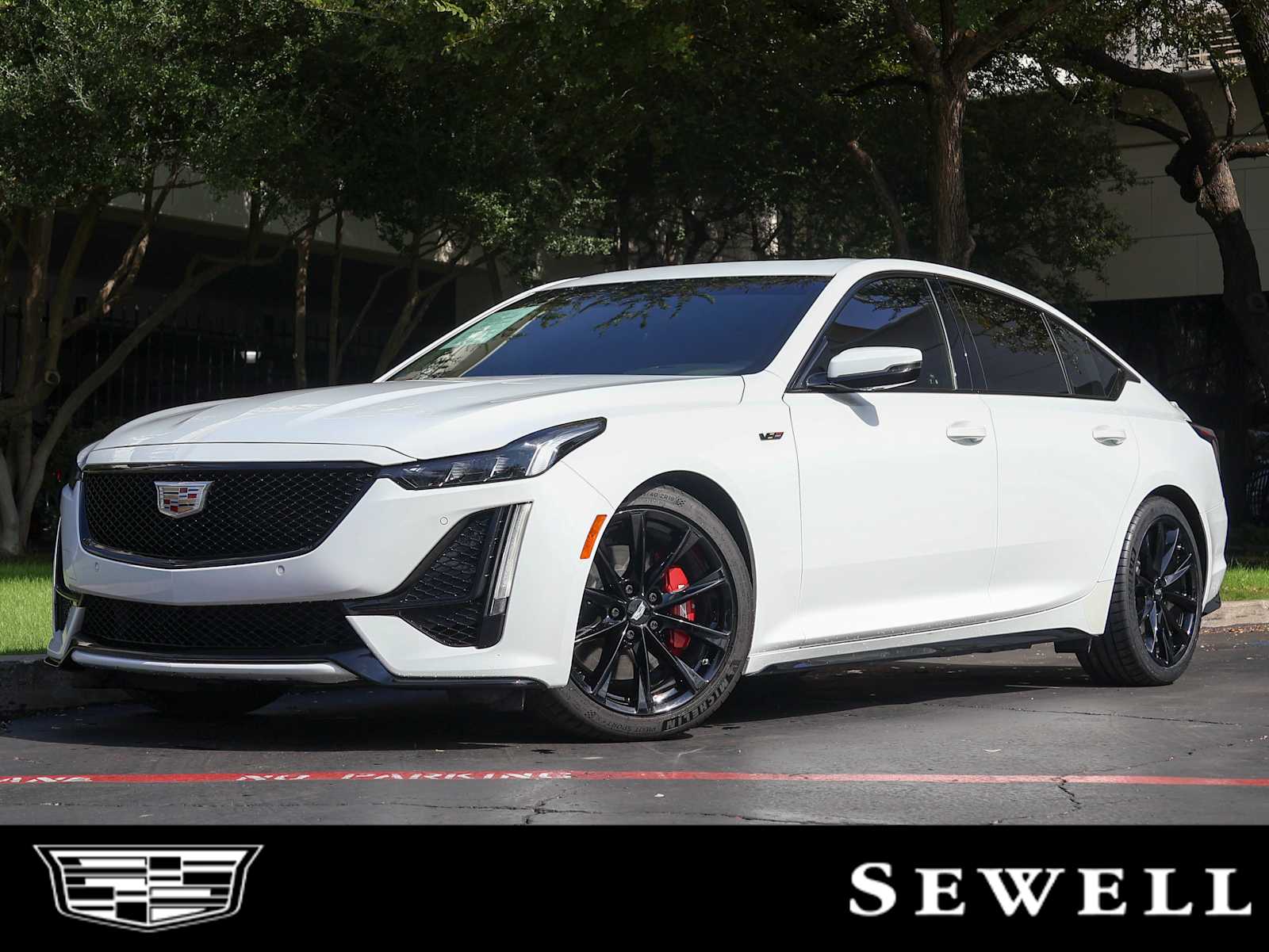 2023 Cadillac CT5 V-Series's photo