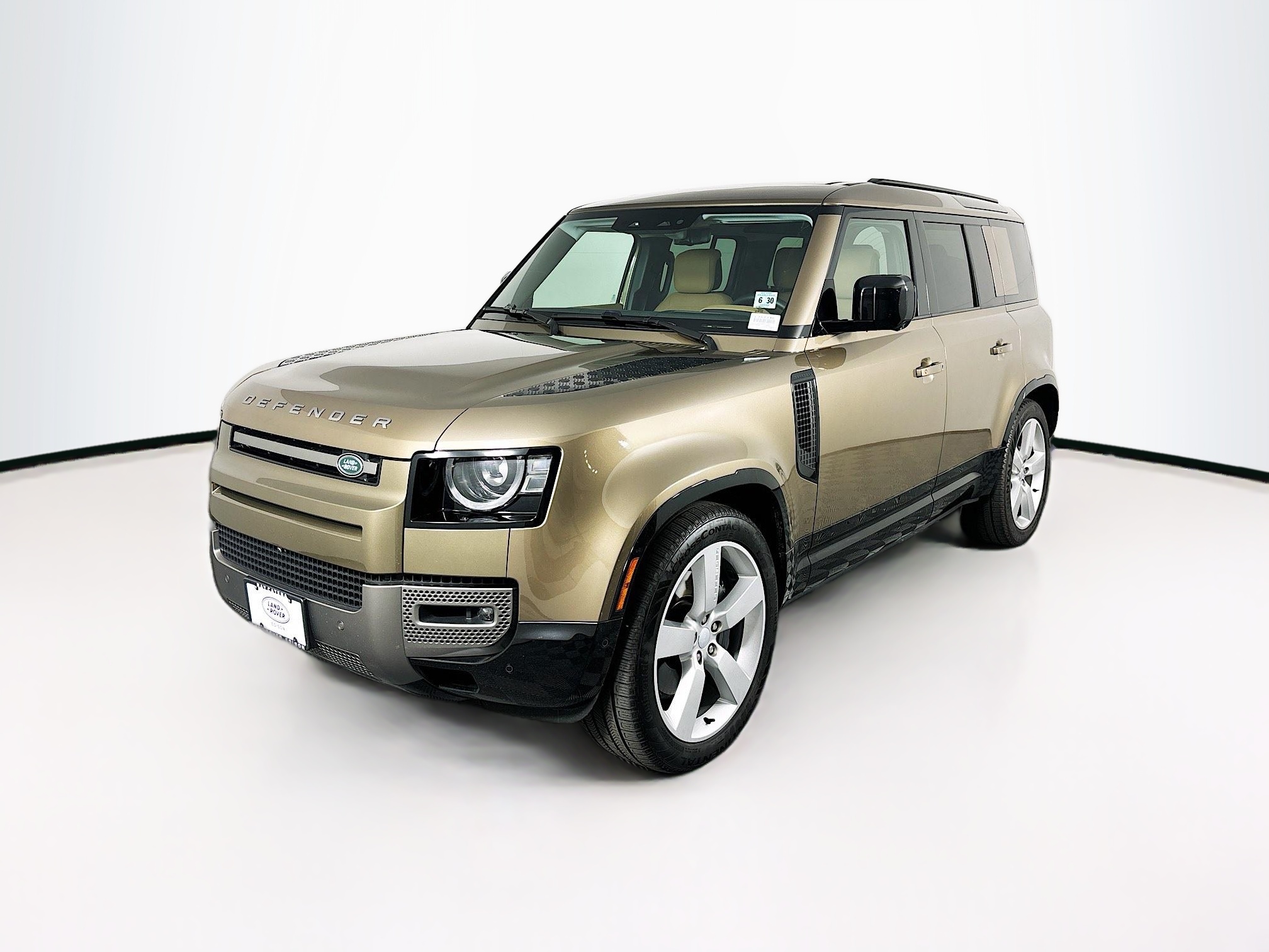 2025 Land Rover Defender X-Dynamic SE's photo